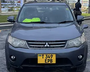 Mitsubishi Outlander 2010 Gray