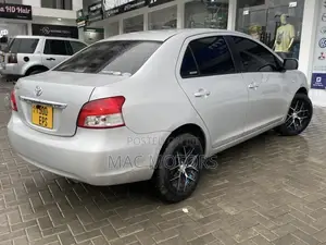 Toyota Belta 2007 Silver