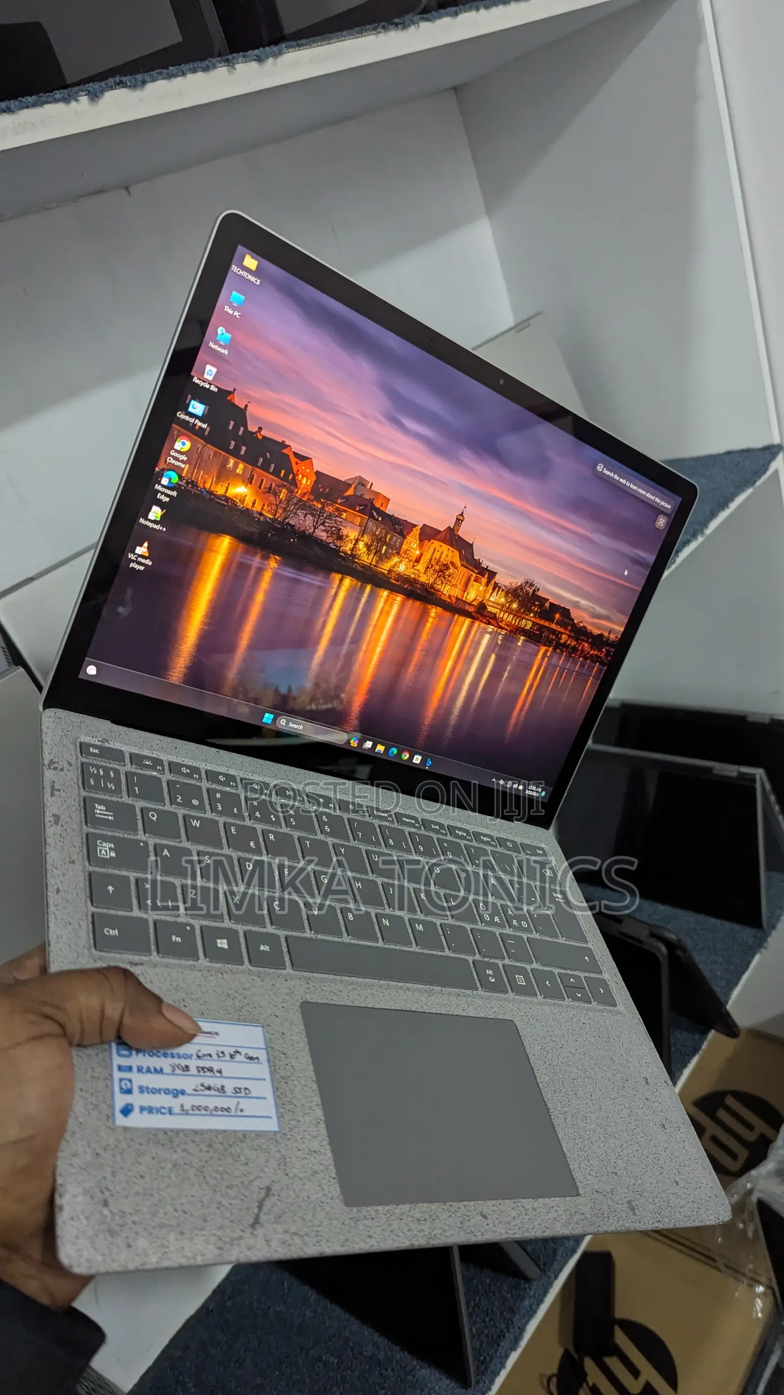 New Laptop Microsoft Surface Laptop 3 8GB Intel Core i5 SSD 256GB