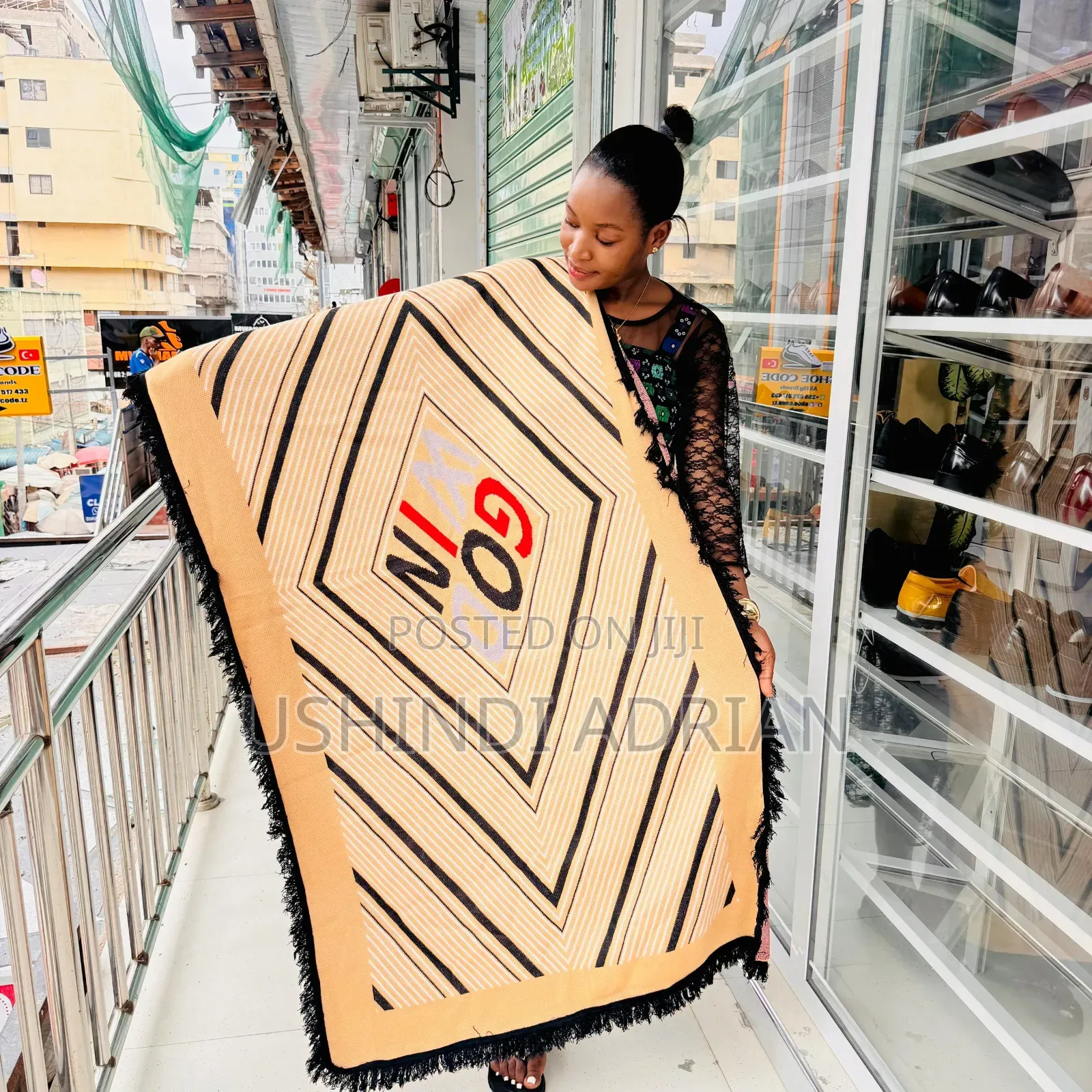 VikoiSize: Free Size–Inafaa Kila Mtu!Price: TZS 40,000/= Tu