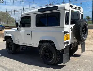 Land Rover Defender Station AWD 1997 White