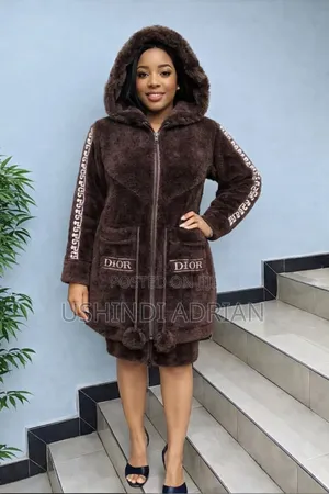 Sweta Ndefu NzitoSize: Free Size–Inafaa Kila Mtu!Price Tz 120,000/