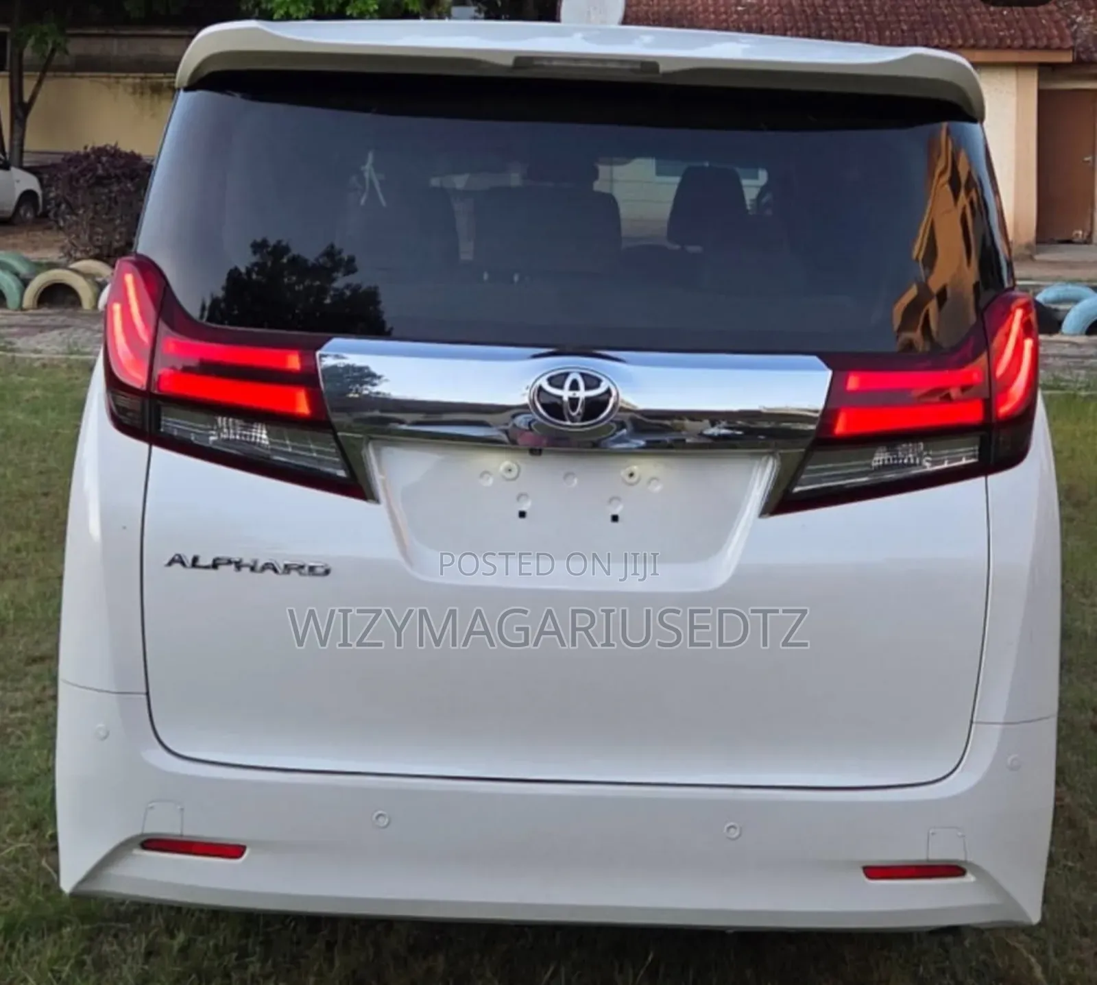Toyota Alphard 2.4 Petrol AWD 2015 Ivory