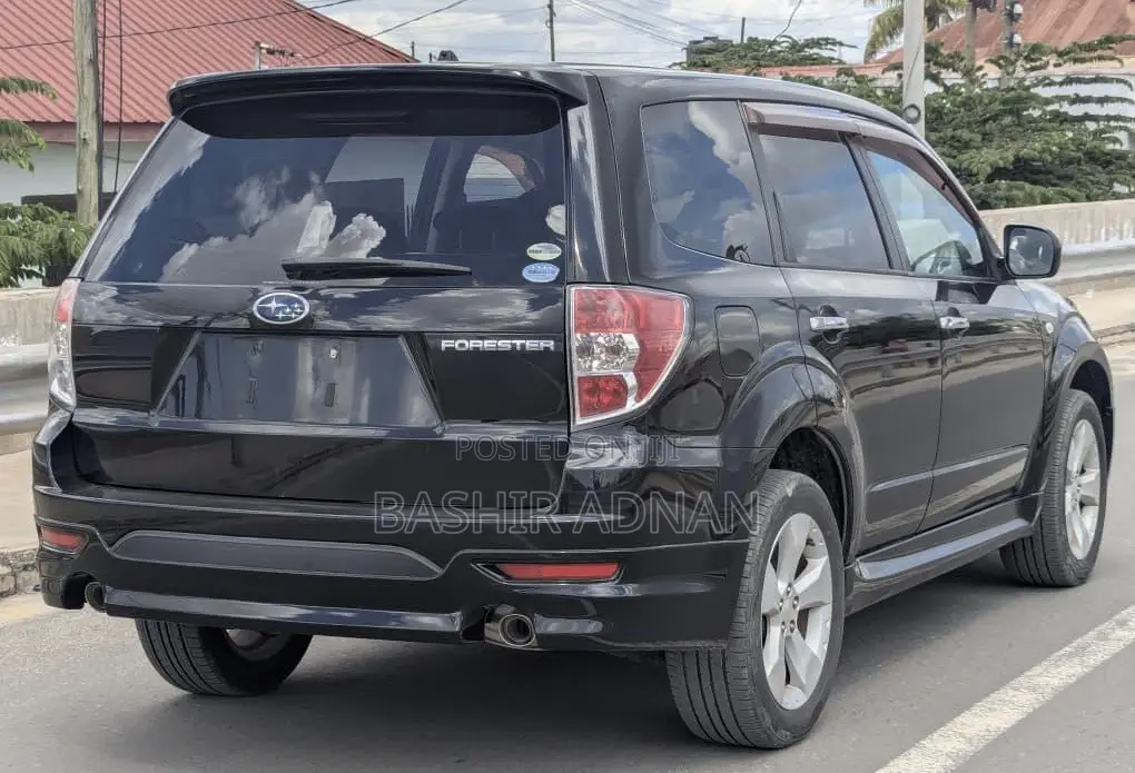 Subaru Forester 2010 Black