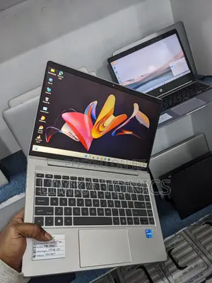 Laptop HP ProBook 440 8GB Intel Core i5 SSD 256GB