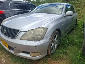 Toyota Crown 2006 Silver