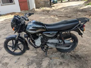 Bajaj Boxer 125 2024 Black