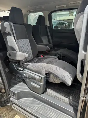 Toyota Vellfire 2016