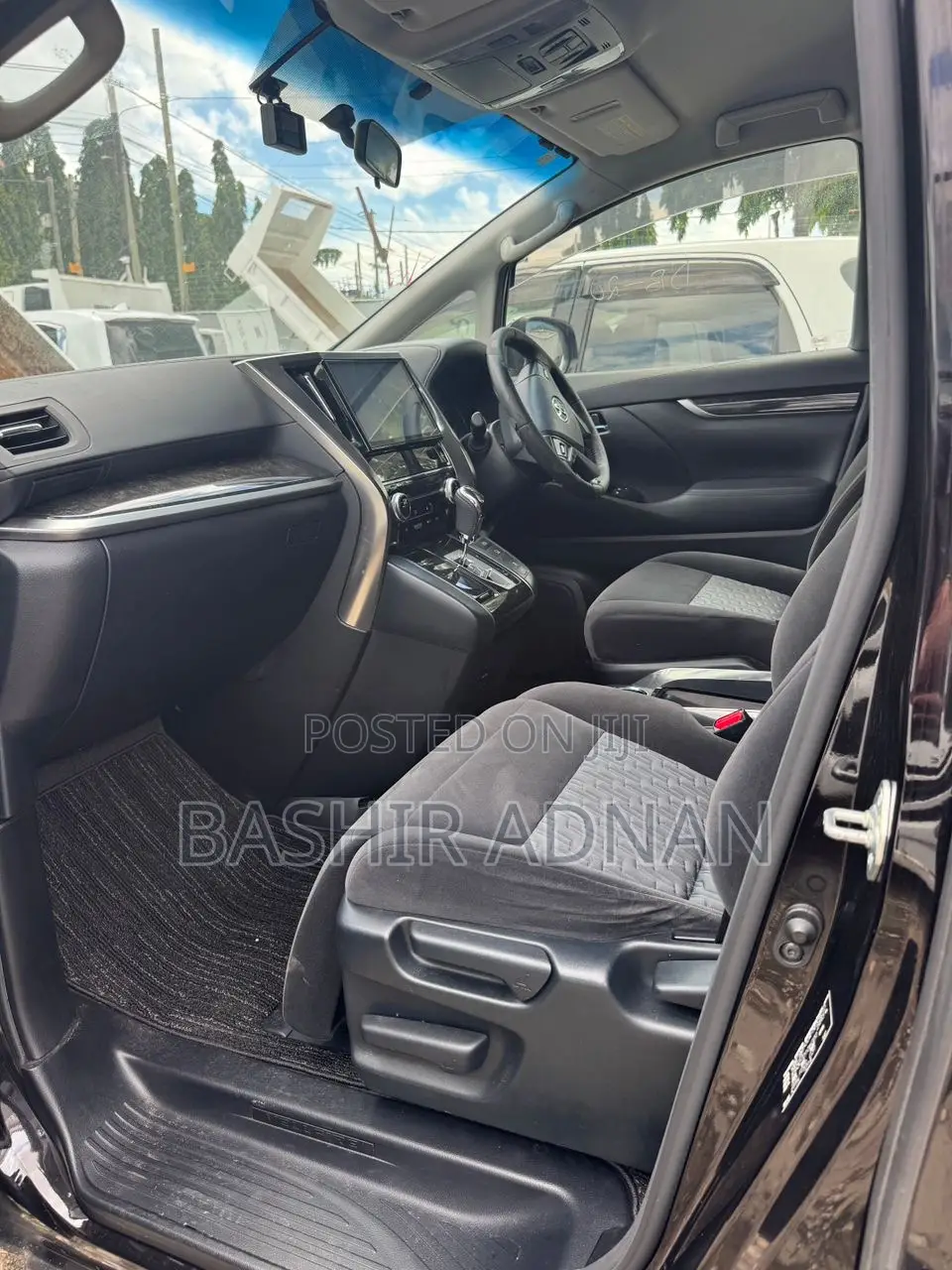 Toyota Vellfire 2016