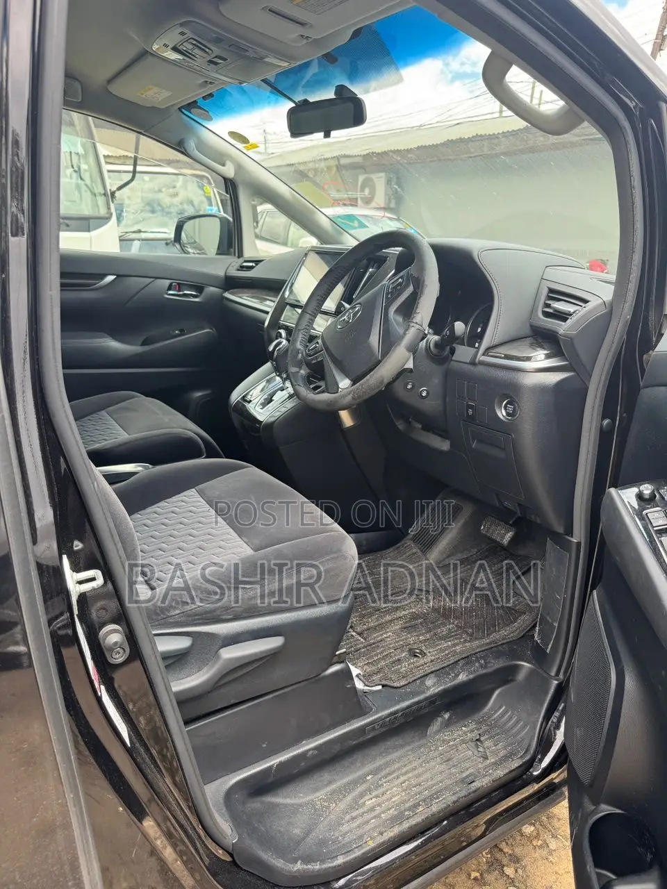 Toyota Vellfire 2016