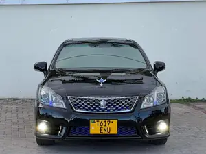 Toyota Crown 2012 Black
