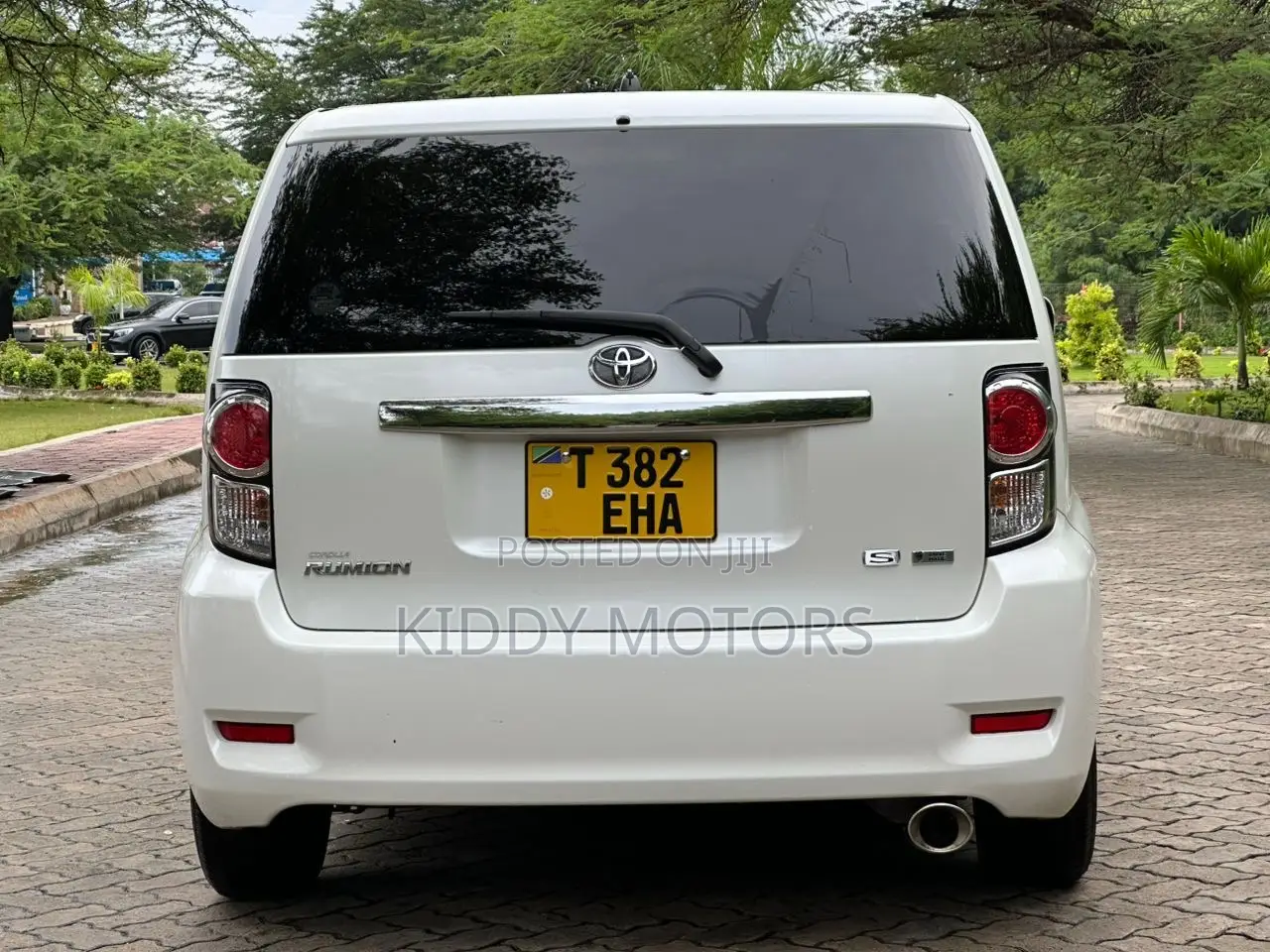 Toyota Corolla Rumion 2008 White