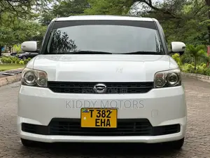 Toyota Corolla Rumion 2008 White
