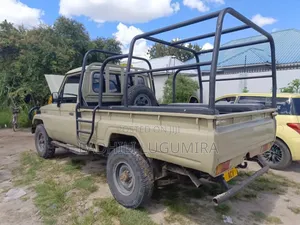 Toyota Land Cruiser 1998 Beige
