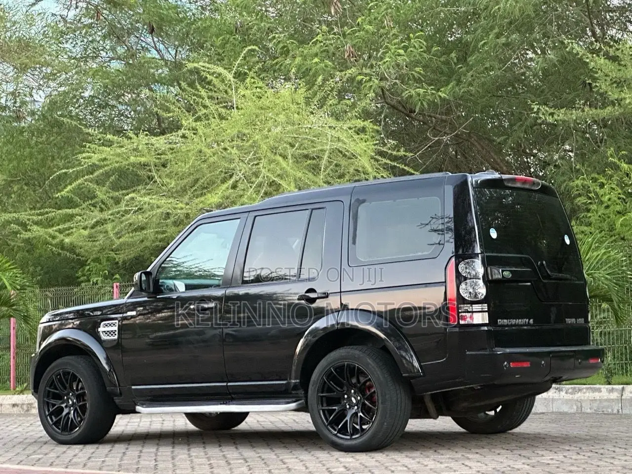 Land Rover Discovery 2008 Black