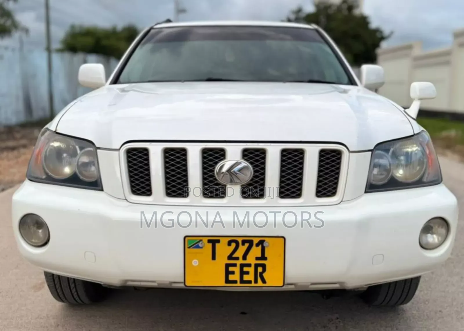 Toyota Kluger 2003 White