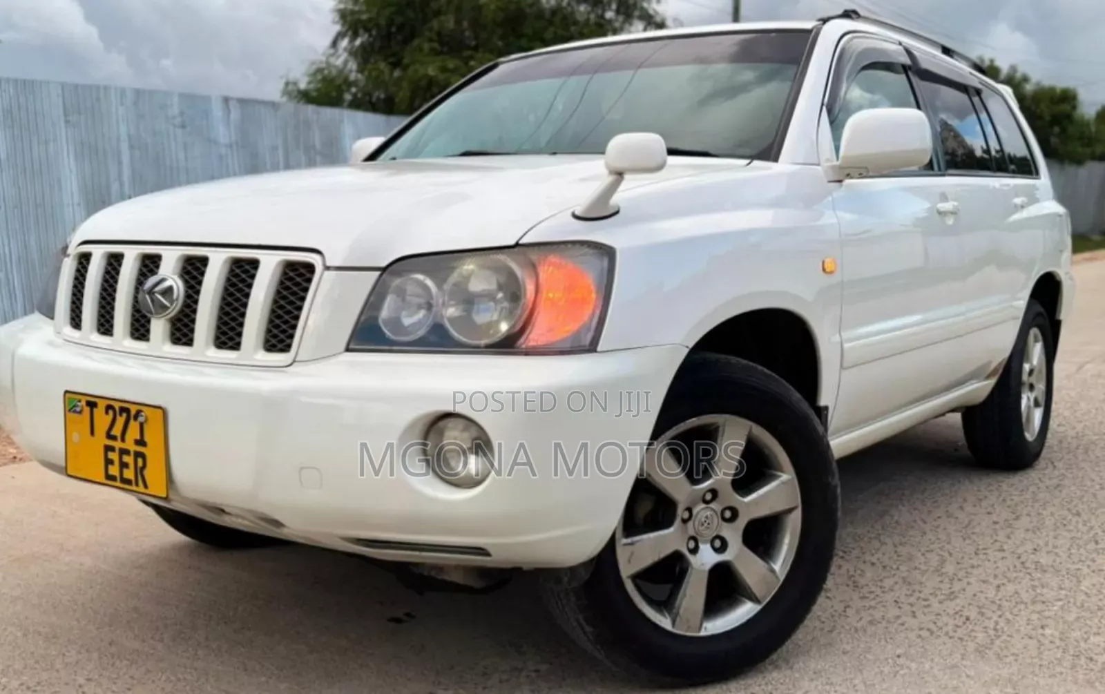 Toyota Kluger 2003 White