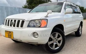 Toyota Kluger 2003 White