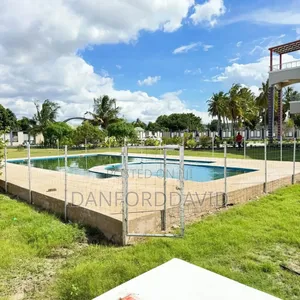8bdrm Bungalow in Kahwa Real Estate, Kunduchi for rent