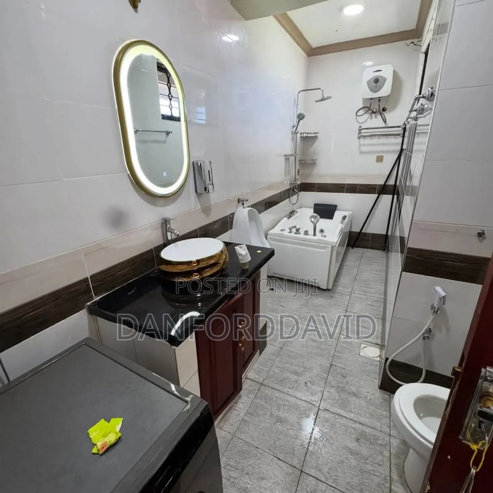 8bdrm Bungalow in Kahwa Real Estate, Kunduchi for rent