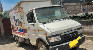 Tata Truck Inauzwa
