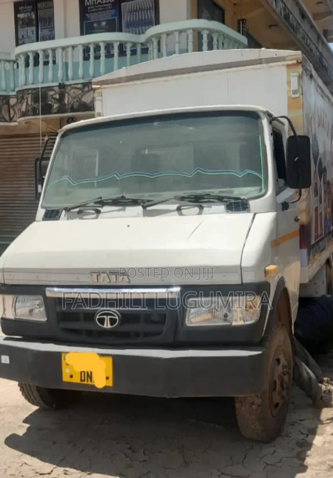 Tata Truck Inauzwa