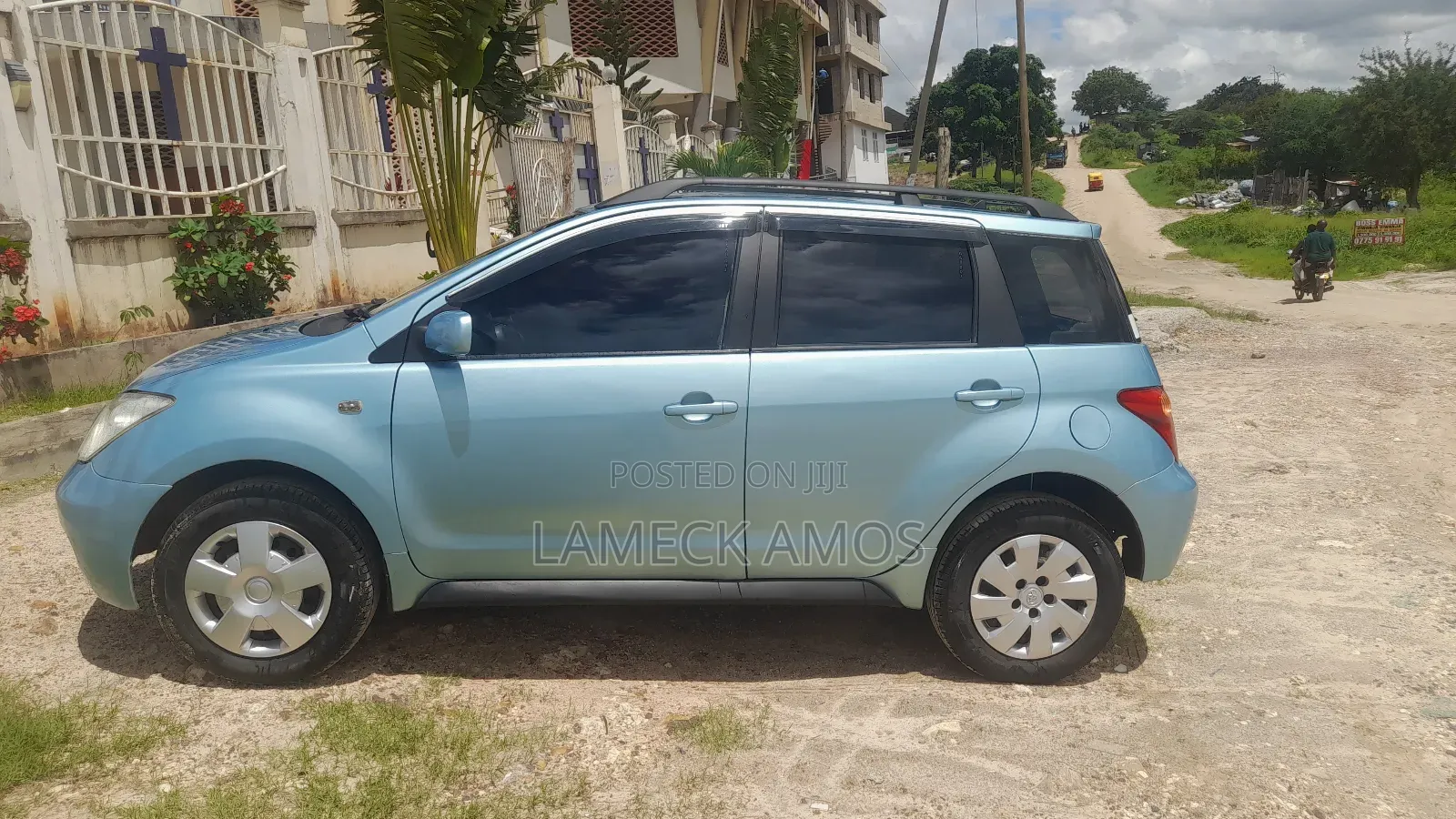 Toyota IST 2004 Blue