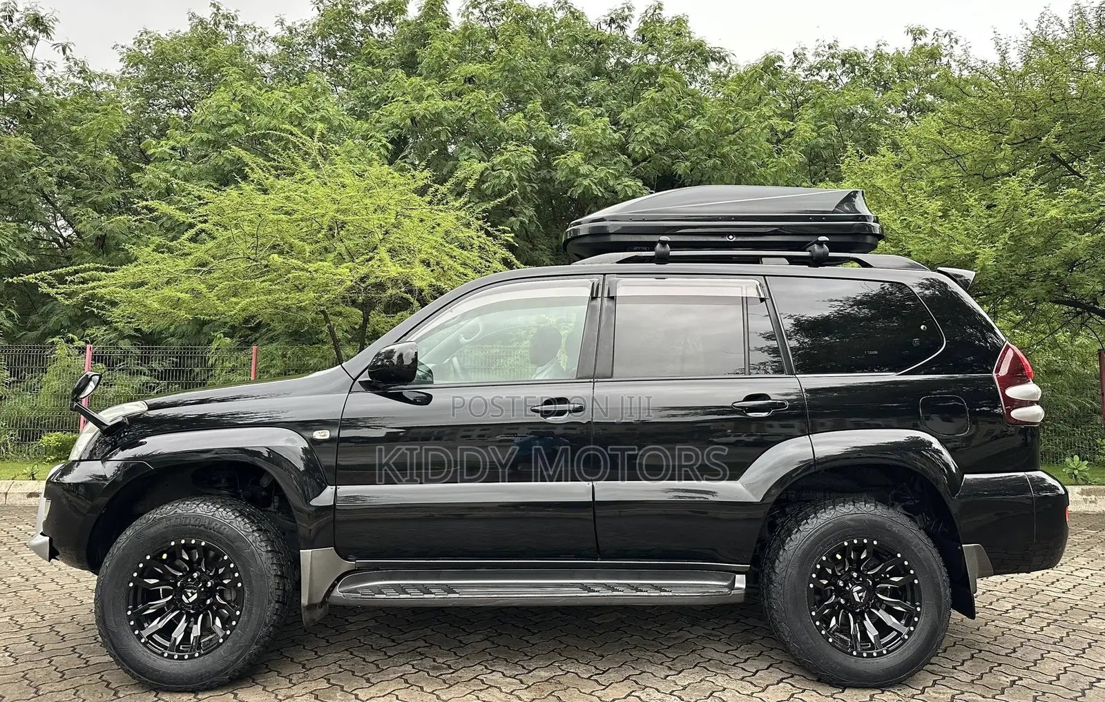 Toyota Land Cruiser Prado 2006 Black