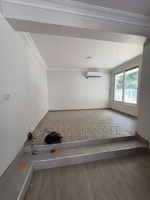 5bdrm Apartment in Oyster Bay for rent