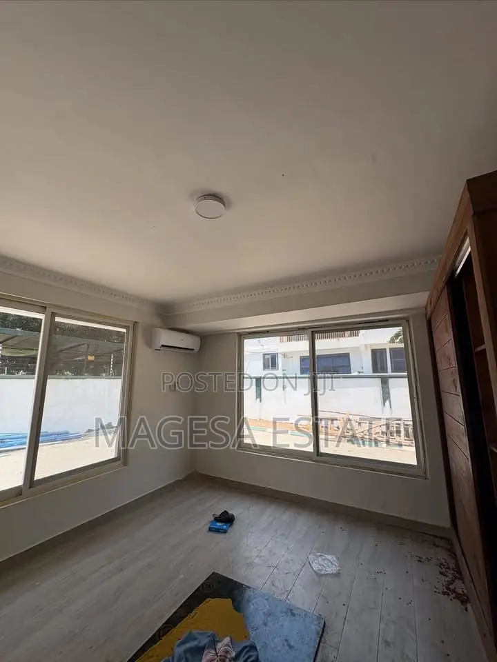 5bdrm Apartment in Oyster Bay for rent