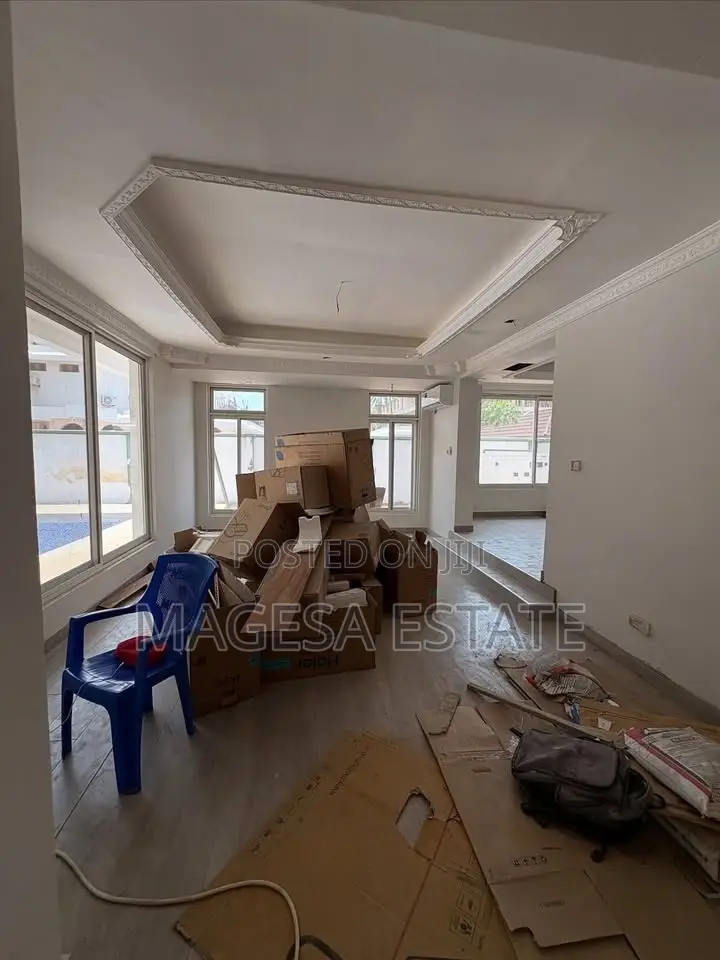 5bdrm Apartment in Oyster Bay for rent