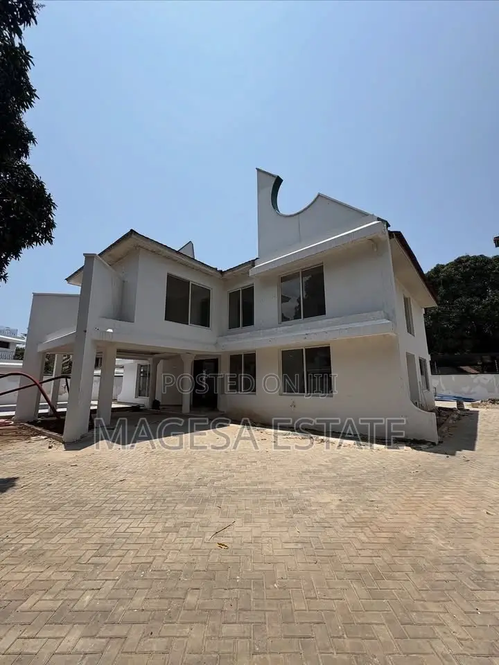 5bdrm Apartment in Oyster Bay for rent