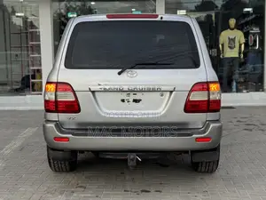 Toyota Land Cruiser 100 4.2 TD Executive 2005 Silver