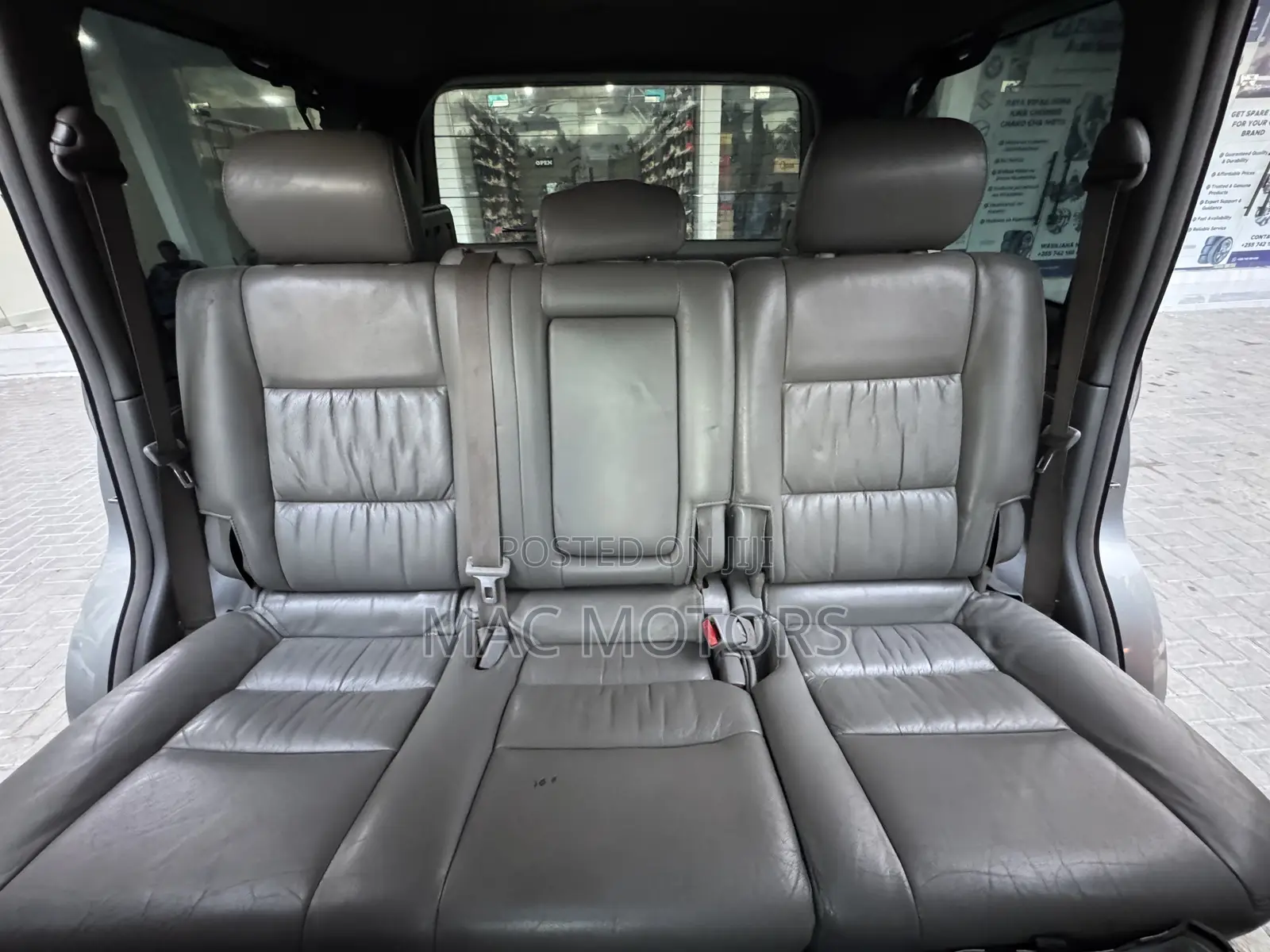 Toyota Land Cruiser 100 4.2 TD Executive 2005 Silver