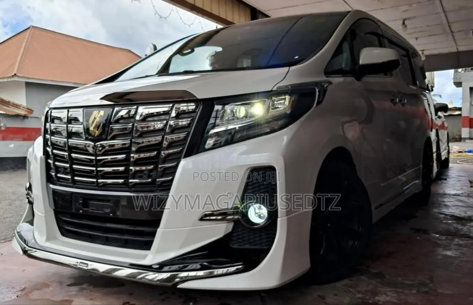 Toyota Alphard 2017 White