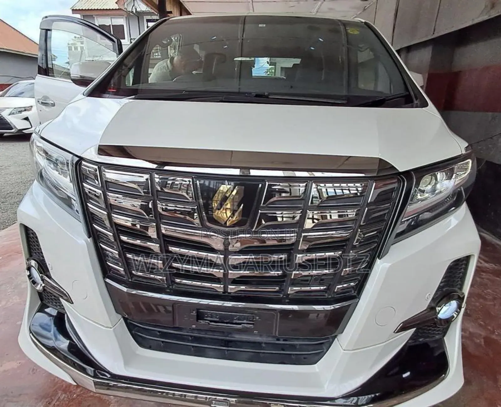 Toyota Alphard 2017 White
