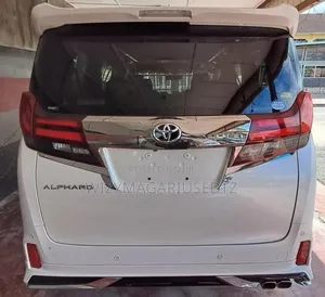 Toyota Alphard 2017 White