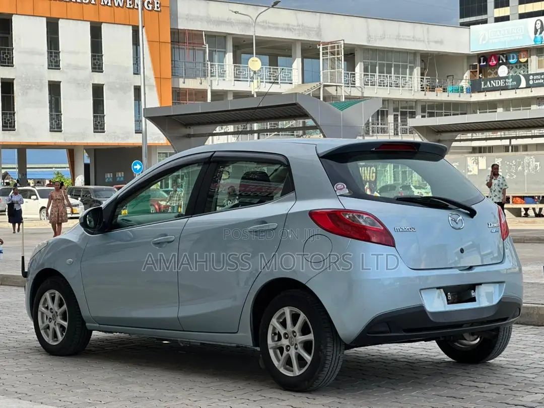 Mazda Demio 2011 Blue