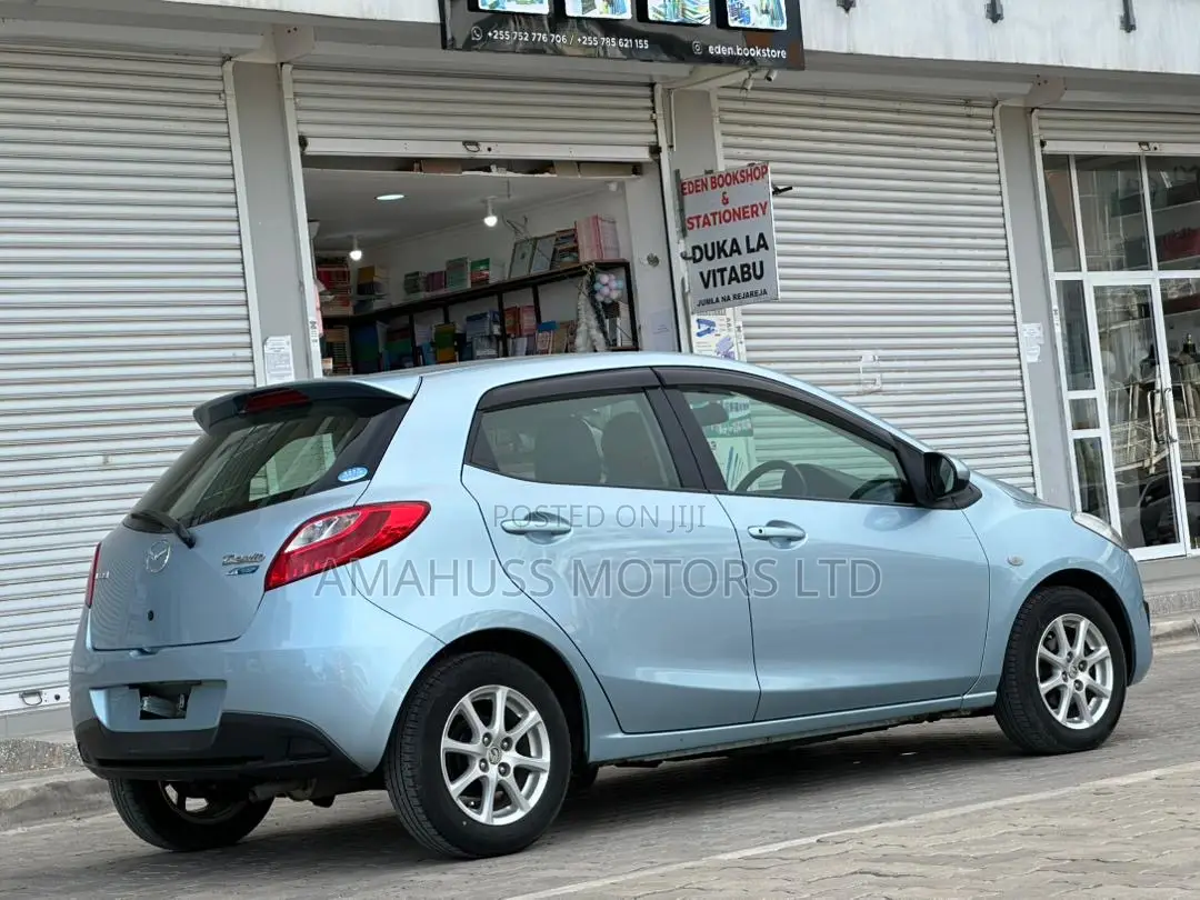 Mazda Demio 2011 Blue