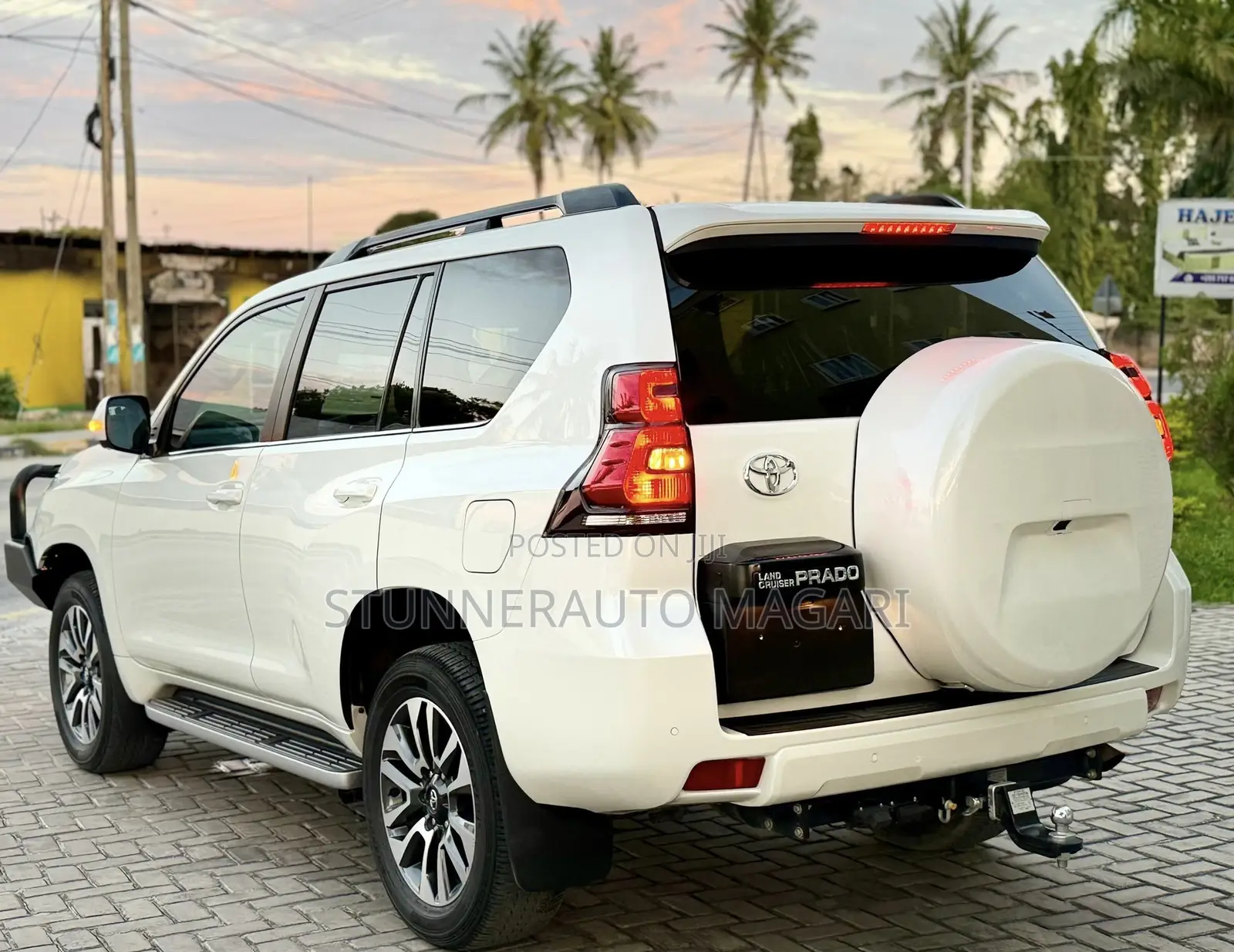 Toyota Land Cruiser Prado 2023 White