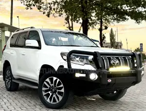 Toyota Land Cruiser Prado 2023 White