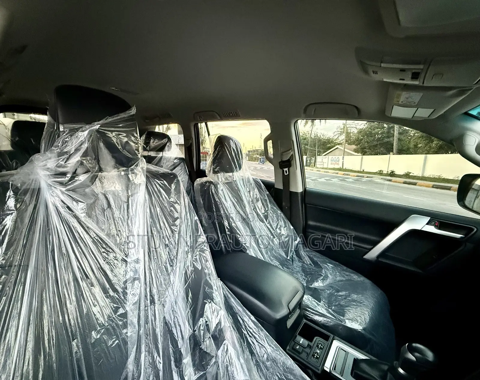 Toyota Land Cruiser Prado 2023 White