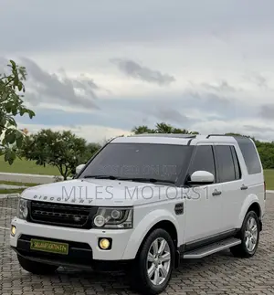 Land Rover Discovery 2014 White