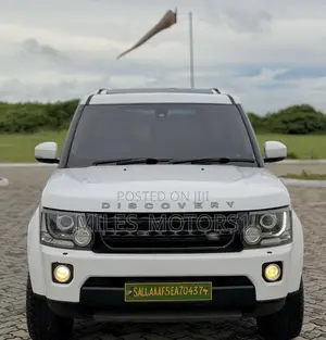 Land Rover Discovery 2014 White