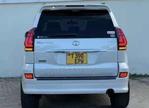 Toyota Land Cruiser Prado 2007 White