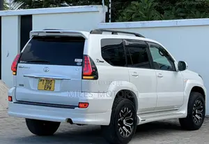 Toyota Land Cruiser Prado 2007 White
