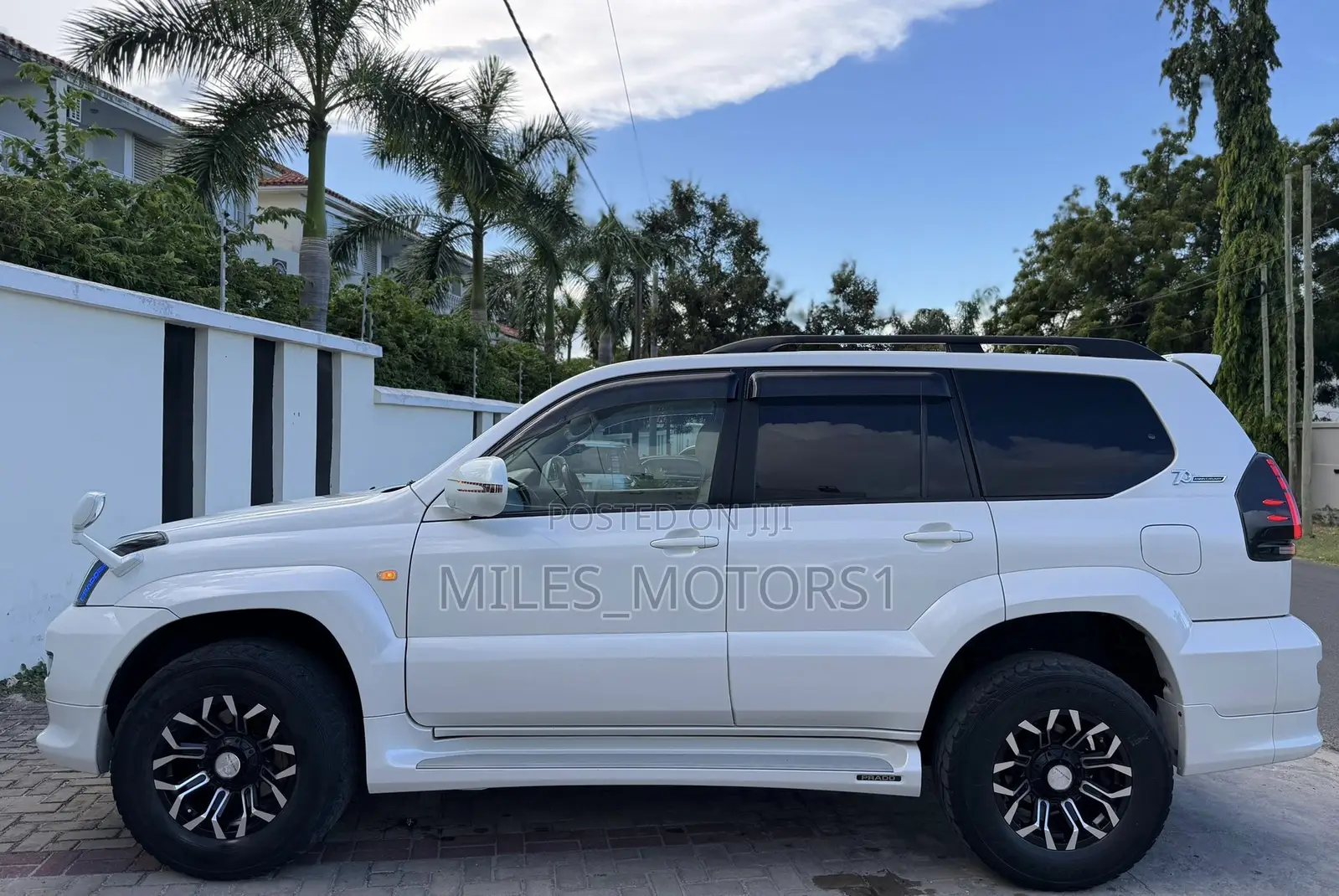 Toyota Land Cruiser Prado 2007 White