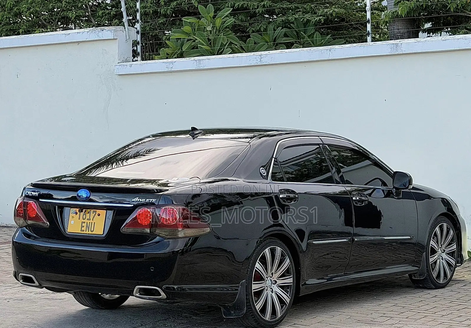 Toyota Crown 2012 Black