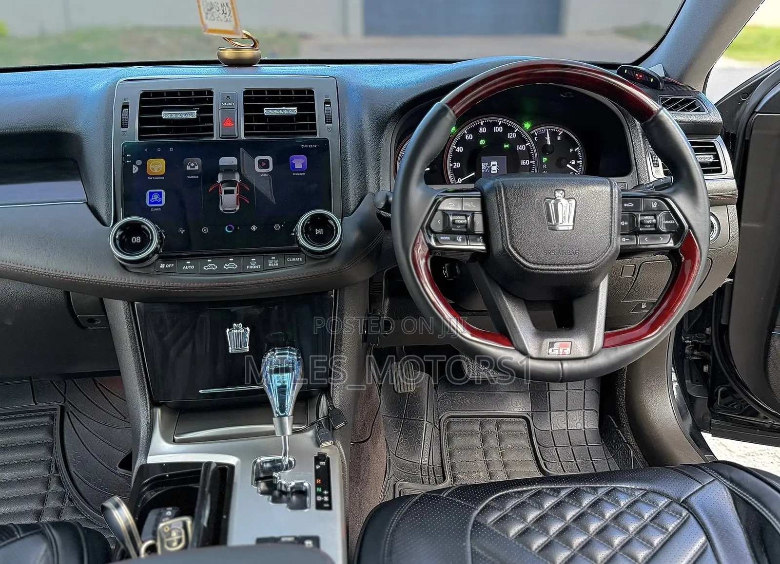 Toyota Crown 2012 Black