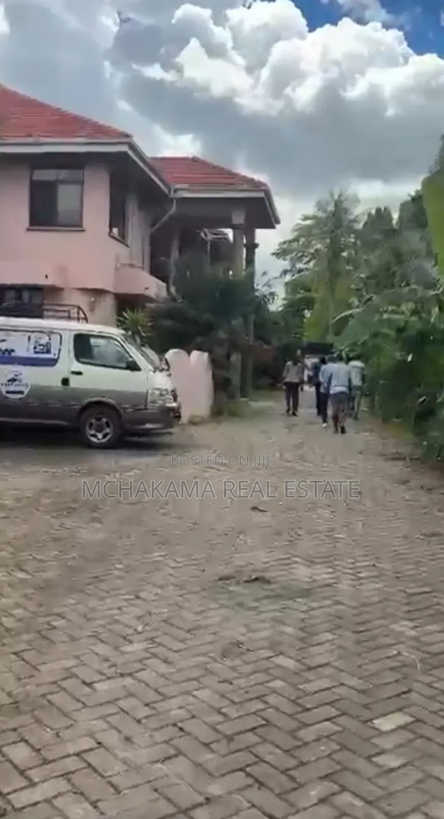 6bdrm Block of Flats in Mchakama Real Estate, Mikocheni for sale